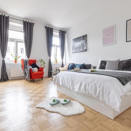 Yeshello Vienna Central Station Apartment Exterior photo