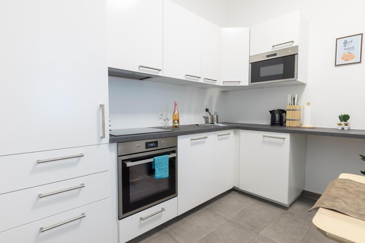 Yeshello Vienna Central Station Apartment Exterior photo
